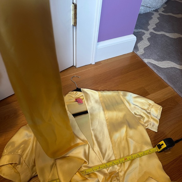 Christi Conaway yellow silk tie blouse - Picture 8 of 9